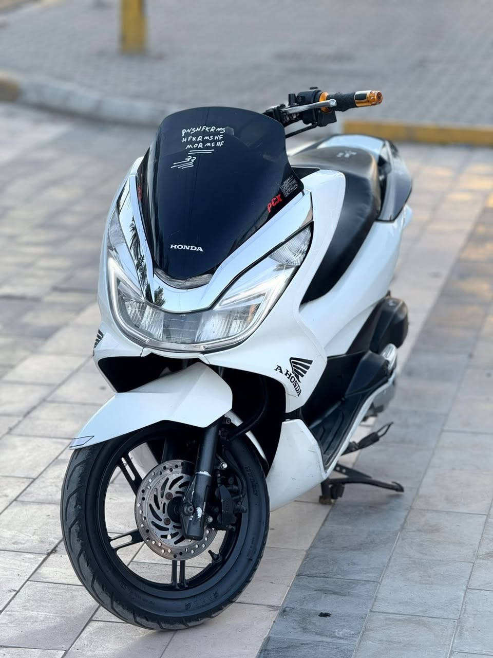 السلام عليكم للبيع دراجه pcxجيل الثاني ياباني اصلي دراجة مال رمبه ماخذها رمبه الدراجه على ايدي حجم مكينه
150ياباني الاصلي دراجه جديده مال جناي
ياباني الاصلي دراجه كامله أستان كهربائي حساس ازدحام ٢ دراجه جديده الدراجه مكينه لوك برغي ممفتوح بيهه شلعا معدل خير من اللّٰه دراجه تكول جديده بمعنئ الكلمه واحلا من الصور دراجة مكينه مكفوله اي نقص مابيه
السعر مليون 550 وبيه مجال بصيط 
اي استفسار ***********مكان بغداد
