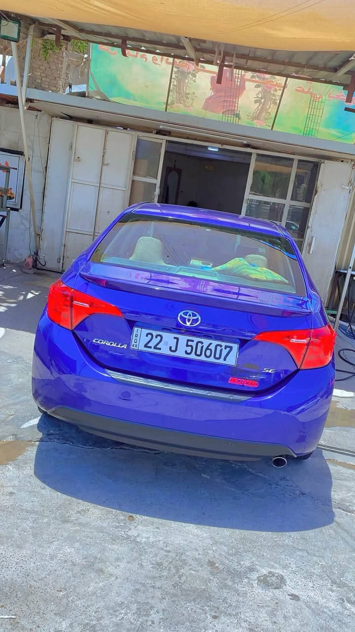 السلام عليكم للبيع او مراوس بكورلا هايبرد
كورلا 2018 SEرقم اربيل الدولي بسمي 
السياره واردامريكي 
حادثه بنيد وباب السايق بي شك ومبدل بلادي 
سياره قطعت صبغ مابيه ماعدا دعاميه الاماميه ولدوسات صبغ
ولقماره بيه حالوب سياره بدون يرباك بدون دواخل وبيه طخه بلهلال خلفي ممصلح بعده
ولسياره ماشيه ١٠٠ الف ميل ١٠٠ الف ميل 
سياره جاهزه من كلشي كبل لشارع 
العنوان بغداد علي الصالح مقابيل مرور الطوبجي                 السعر ١٣٥ وبي مجال 
***********
