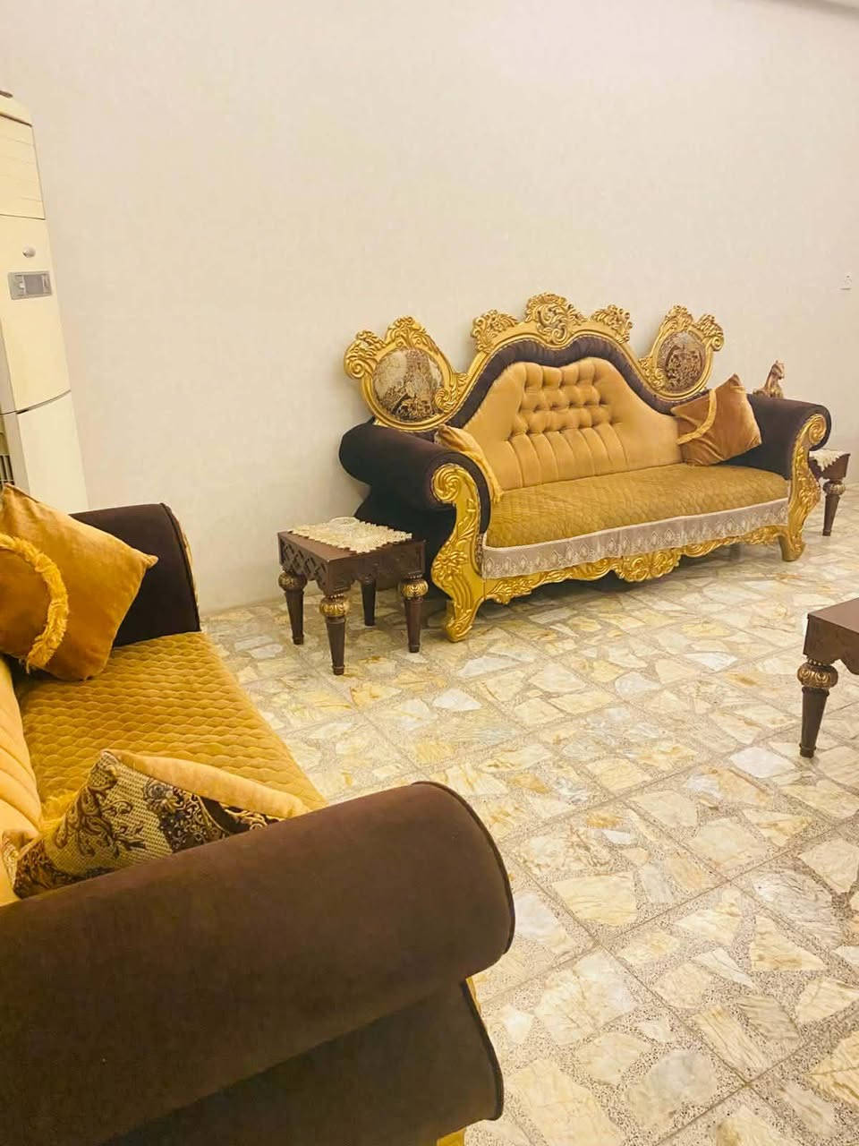 تخم عشر مقاعد كلش نضيف ومرتب 325شراي خاص


**إذا كنت صاحب هذا الإعلان وتريد حذفه لأي سبب، رجاءا أرسل رسالة إلى الدعم الفني**