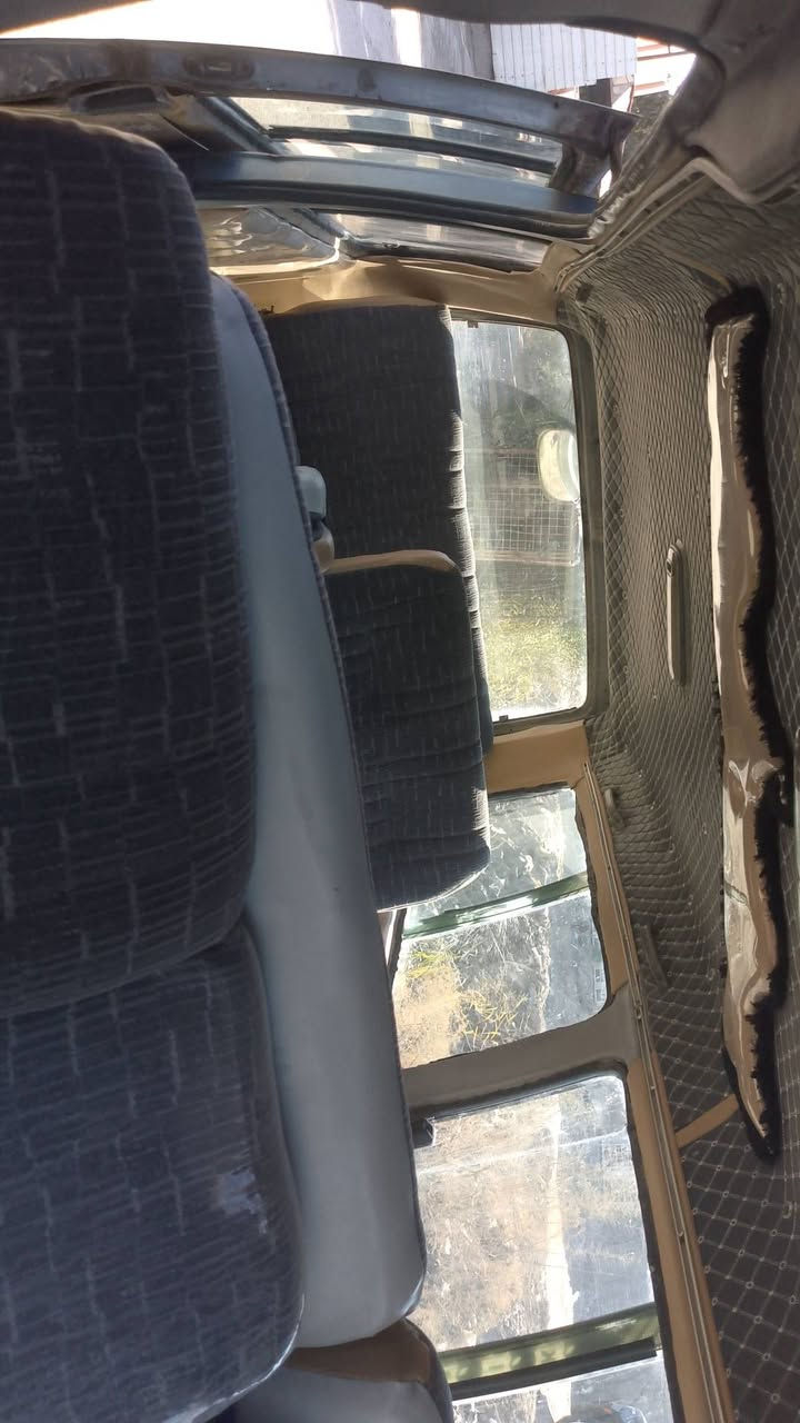 السلام عليك كيه بسته موديل 1993سياره كامله مكينه كير تخم تاير باتر سلف داينمه بم كله جديد دوشمه جديده ذابله غرفه كامله شواصي كفله مصفر مرور صاحب السياره ***********
