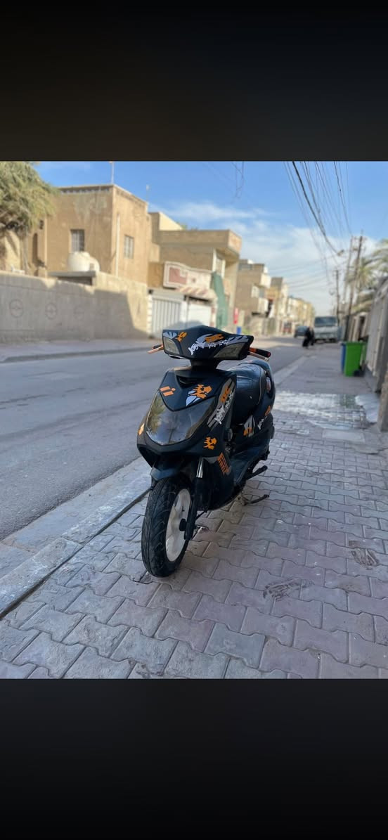 سلام عليكم فحل بيع او مرواس ببلاد نضيف بدون نطايح سعر 900 وبيها مجال 

الدراجه كفراتها اصليه رمبه فقط موشمات

کورها تتي مارك TTMAC حجره 66

بوشه تتي مارك 63 سيراميك شرط الفحص

روله دوشي 850
كابريتر ٣٤ قفاز اصلي

سلف دمدم ٦٣

يدات مشمشي رياضي كشن رياضي

الدراجه بيها كابريتر تعبان شغاله  نكره 
وتساب ***********
