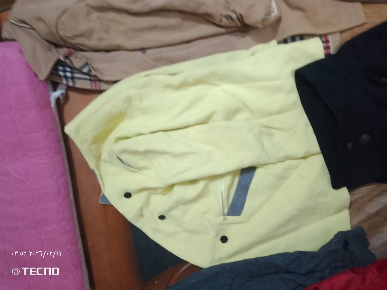 سلام عليكم اخوان عندي هاي لمجموعة من قماصل رجالي نسائي باله اوربي عددهن ازين من 300 قطعة للبيع ابيعهن شلع كلهن رايدهن 325  وبيهن مجال للطيبين مكاني بغداد
***********
