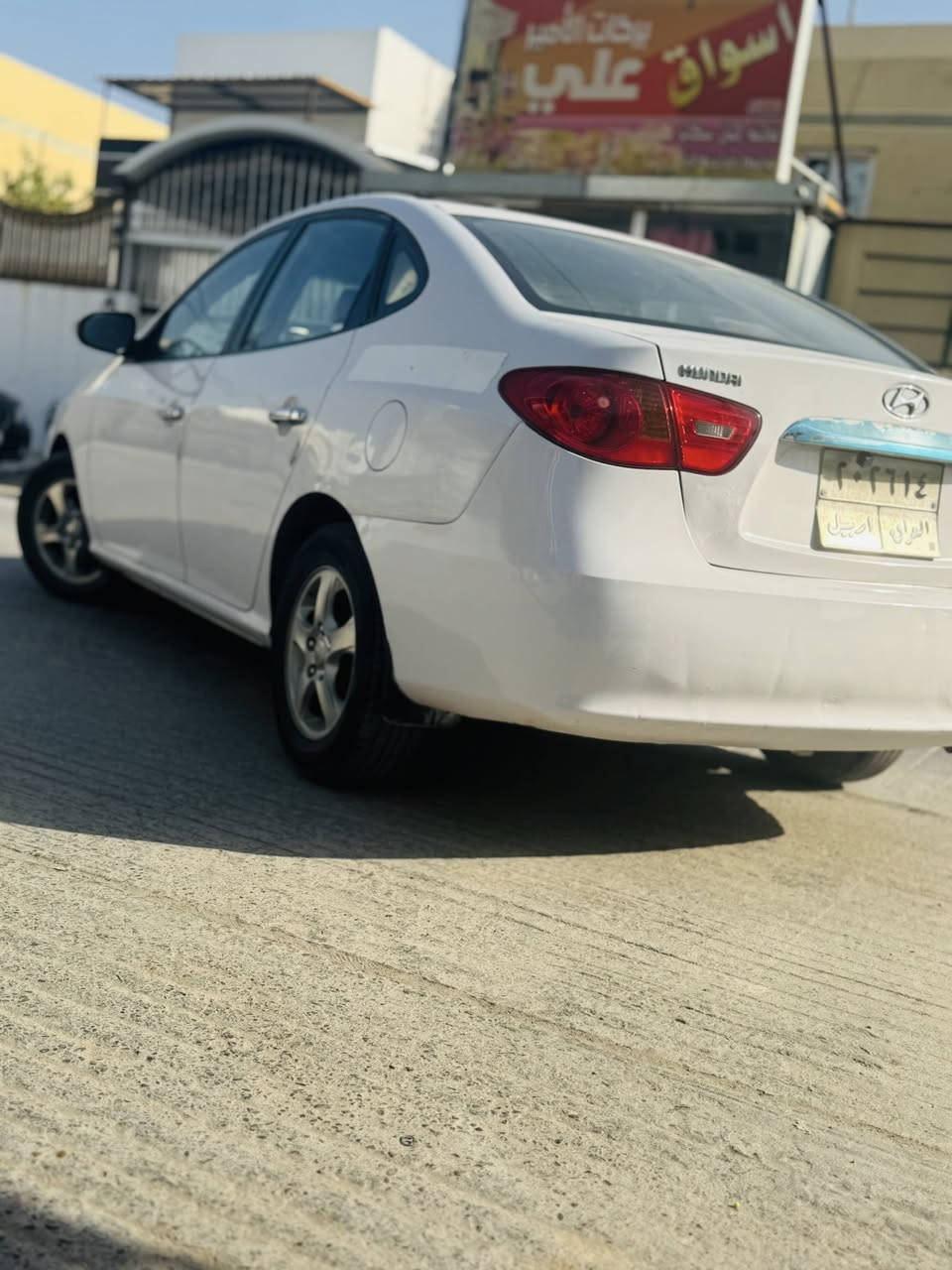 هونداي النترا 2011 خليجي لون ابيض (ثلجي)رقم اربيل دولي سياره خير من الله حيل حلوه واحلى من الصور…مواصفات نص فول 
محرك1600 شرط 
كير اوتو 
4 جام كهرباء 
بلاجكتور شركة 
يدات بيض 
قفل كير 
كير محرك صدر تخم تاير جدد جاهزة مجهزة بدون كل نقص…
سياره مكفولة من التبديل بيها جاملغ امامي ودحجات بسيطة بدون دواخل والباقي كفالة…
السعر 115 وبيها مجال للشراي…
مكاني النجف 
للاستفسار ***********
