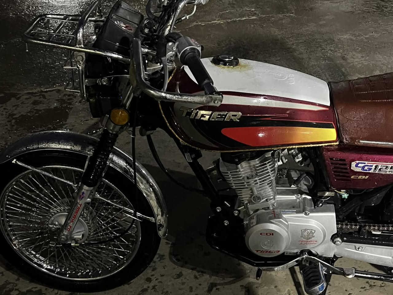 سلام عليكم ماطور 2020ابو النمر اباب اول وزن ثقيل مكينه شرط مامضروبه صبانه كلو شغال السعرف 700والموشراي لايتعبني فدوه العينكم ***********
