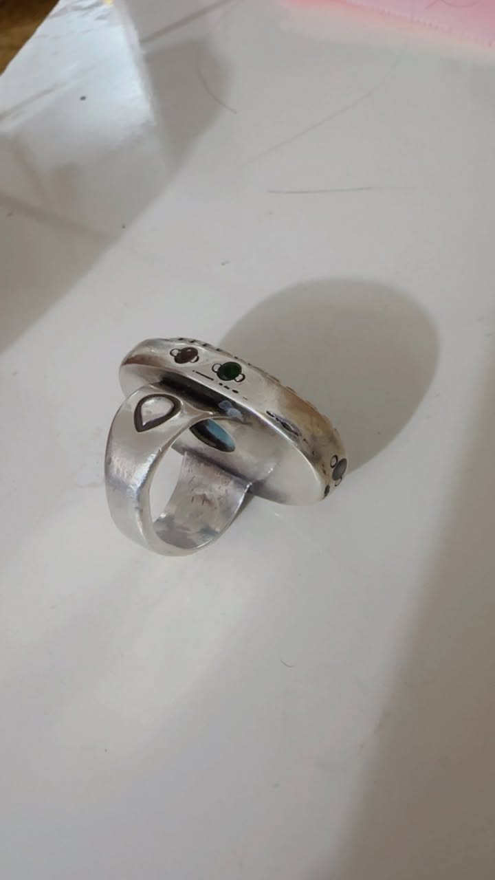 محبس فضة ثقيل مرصع بياقوت، شغل فخم وقطعة مميزة.
. 💎
السعر ١٢٥ قفل


**إذا كنت صاحب هذا الإعلان وتريد حذفه لأي سبب، رجاءا أرسل رسالة إلى الدعم الفني**