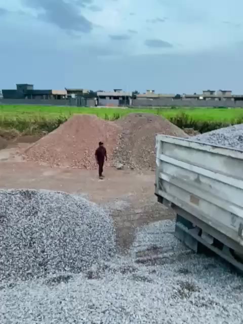 سلام عليكم مواد بناء، رمل حصو سبيس
بلوك جلمود كافات مواد حمول فول 
***********
