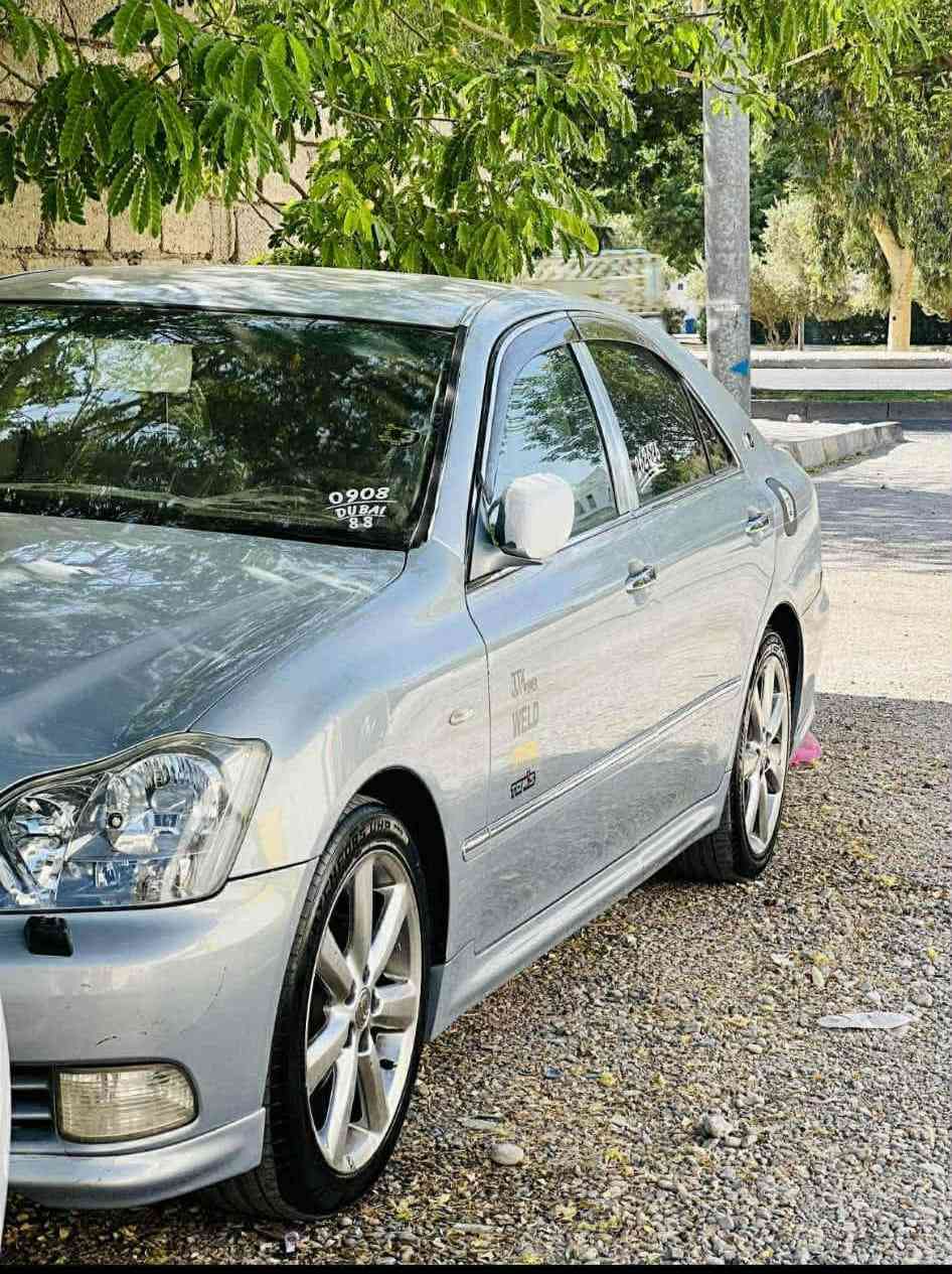 شاینەی بڕاوە سپۆرت 180ی بچووک بە بچووک سێ دووگمەی ناو ڕەساسی کوشن شامۆ سەقف شوشە 95000هەزار ڕۆشتوە کامل مەسروف کراو تاقمێ تایەو ویلی دینگەی لۆکی لە ژێرایە تەبریت و کارەبای و تەقەو ڕەقە بەشەرت 47 گەڵاو مەجال ***********لەکەلارم 
ئەدمینی 🌷
