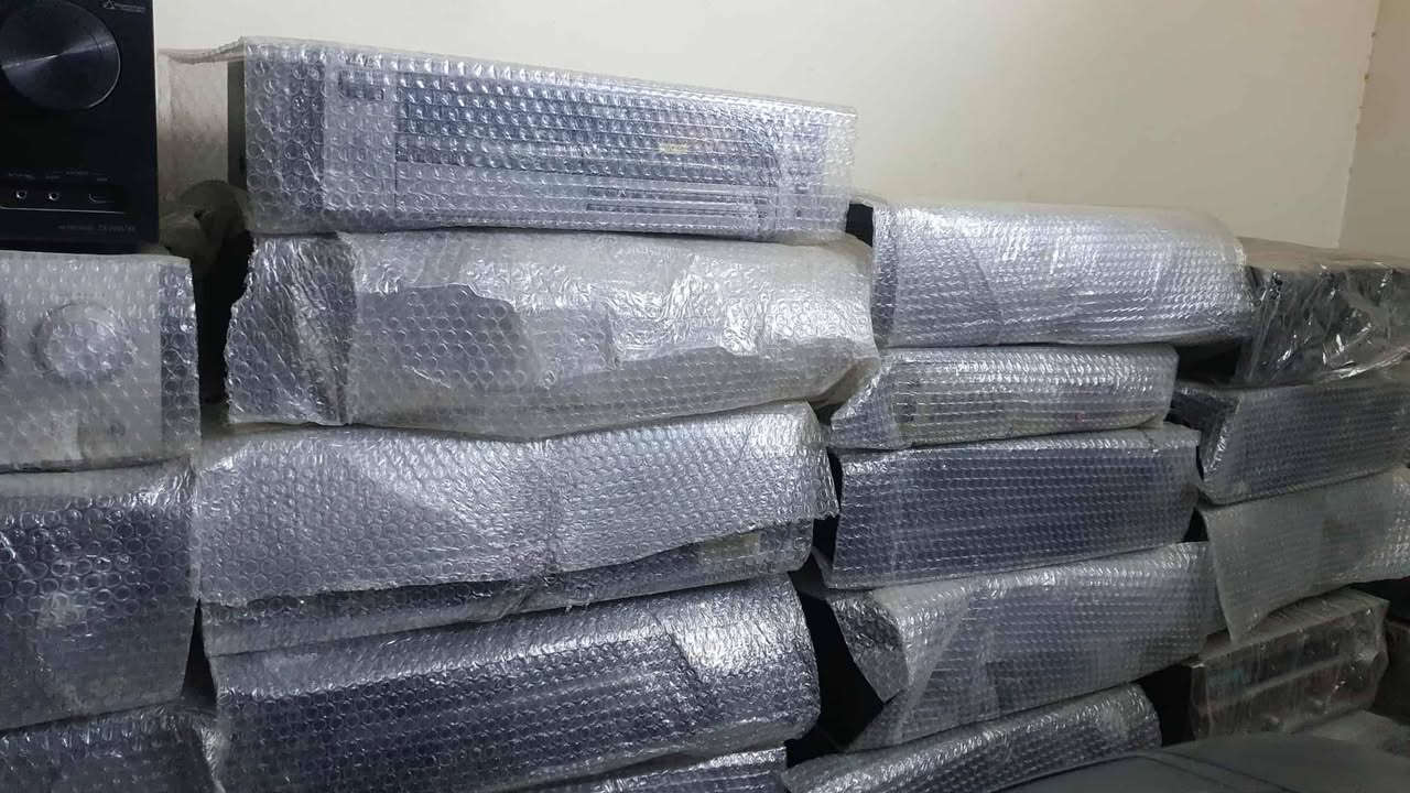 وصلت وجبة جديدة البارحة امبلي فاير..
ستريو + سينمائي..
ابيع جملة مفرد
