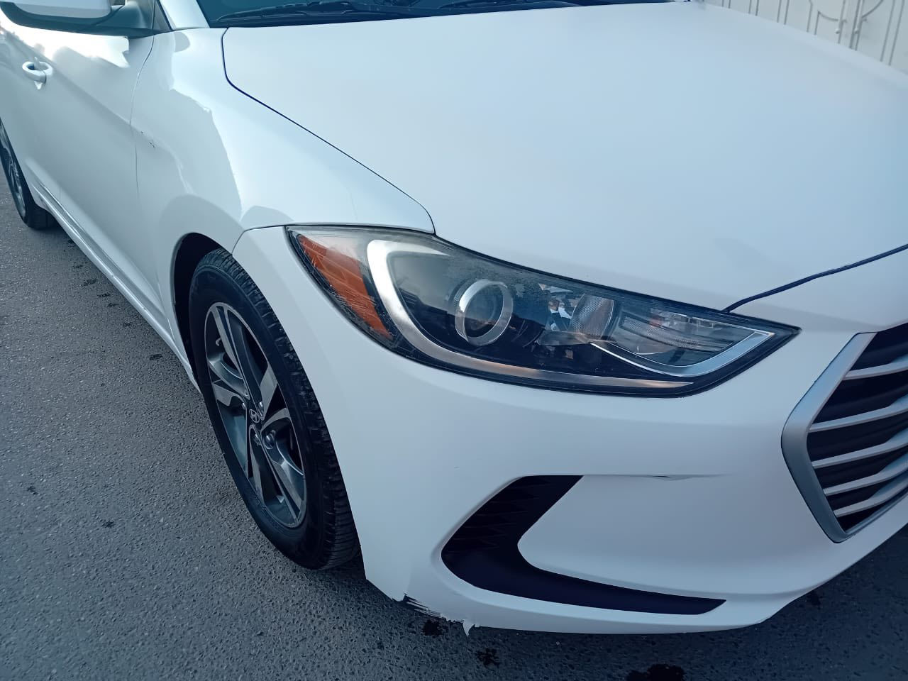 السلام عليكم اللنتر 2018 مكينة 2000 دوش ماشية 120 ميل مكينة بلادية صدر جديد السيارة جاهزة القمارة حافة مكشرة وبيها جاملغ خلفي وباب كلير من امريكا السيارة داخلة كلين كير AT المرغوب بدون اي نقص صدر وتخم تاير وتبريد كلة جديد السعر118 $ وبيها مجال بسيط مكاني بغداد الكرخ للبيع فقط***********
