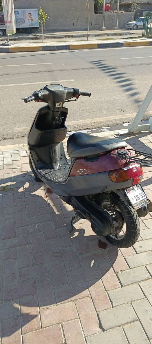 سلام عليكم دراجه بطه البيع دراجه مكفله من روله ول كير مفتوحه مره واحده كلشي شغل سلف لايت بك لايت وهورن وشاير كامله المكان أمن داخلي يم اسواق برتقاله ماموجود علئ فيس تصال على رقم ***********
