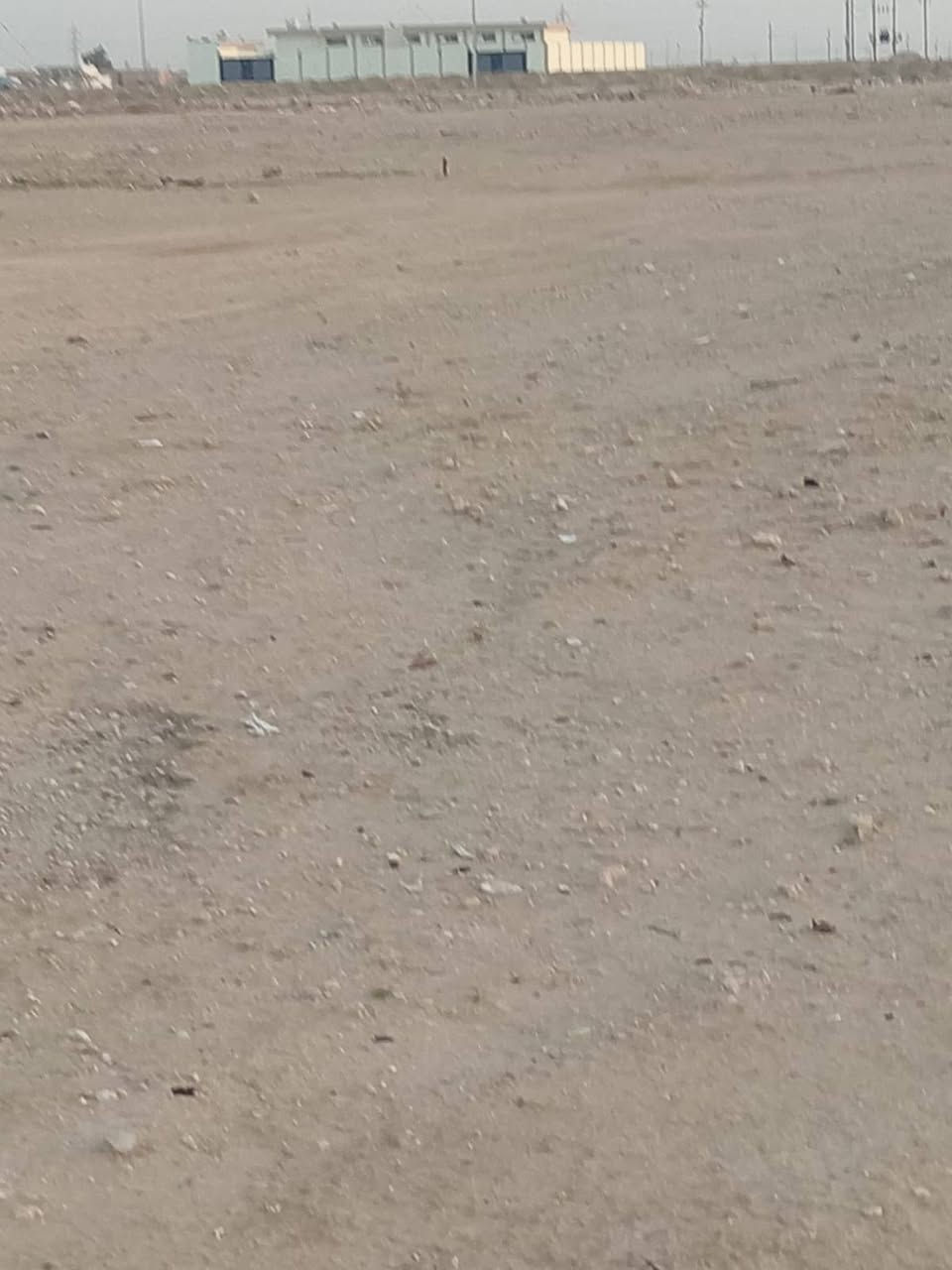 قطعة ارض للبيع. 
في توزيع المنتسبين. 
 قرب محطة وقود السيف الانبار.  
وقريبة على السايدين
ركن على شارعين. 
شارع 10م وشارع20 م. 
مساحة القطعة 282م. 
كما موضح بالمخطط و الصور ادناه 
السعر المطلوب 4500وبيها مجال للتفاوض 
عنوان المكتب📍 الانبار قضاء حديثة سوق الحي العسكري قرب اسواق ابو حسين 
أ.استاذ هشام حسين ابو احمد ***********واتساب ***********
رائد المعاضيدي ***********
