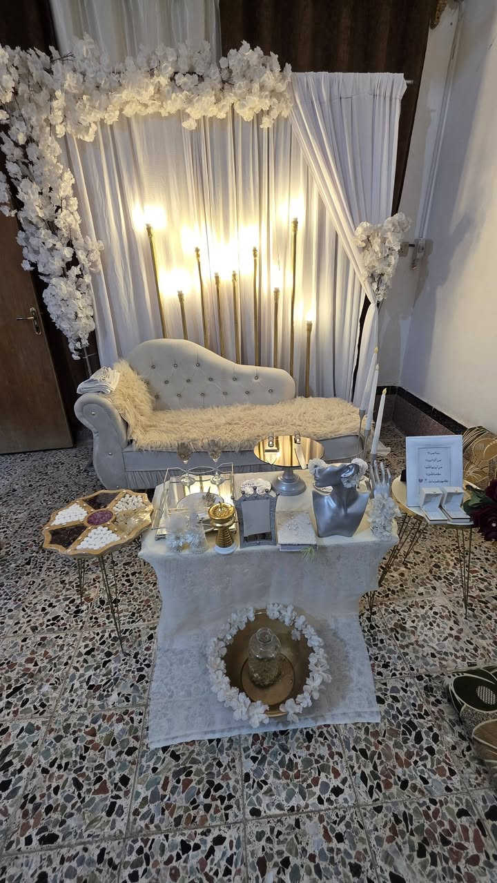 ممنوع الغاء الحجز لحكو سويناكم عروض على ايجار الكوشات يسرنا ان نعلن ببركة الله عن عودة افتتاح الحجوزات على مدار الايام 

مختصين بتأجير اجمل كوشات الأعراس والخطوبة وعقد القرآن والحنة  وملحقاتها 🥰🛍️🪞
ومن ضمن الكوشه (شال وقند وغطس ومسكه)
👰🏻‍♀️💍 خلي مناسبتك حلوه ومميزة مع 
كوشات مارينا للمناسبات 🥰
💥 وبأنسب الاسعار 💥
^النجف الاشرف

⬇️ رقم الحجز 📱……

📞 ***********

🏪
النجف الاشرف
