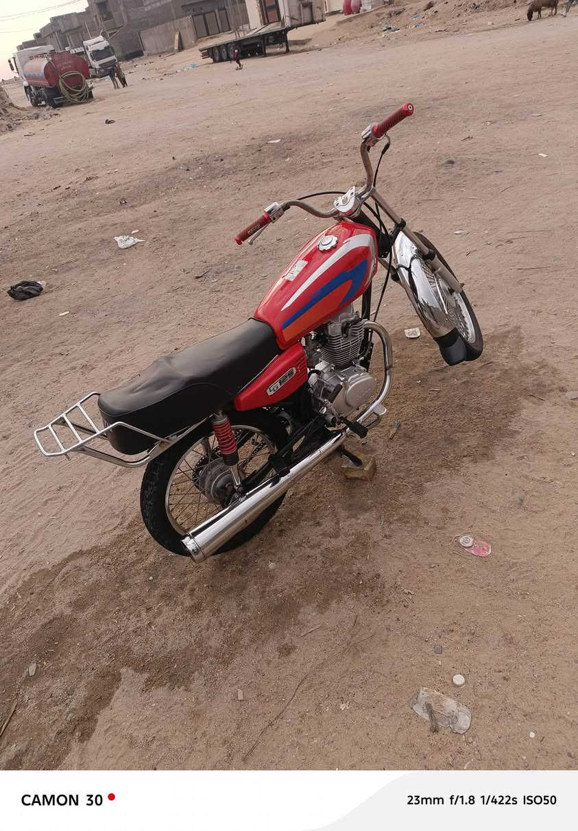 دراجة البيع نامة متياز جديدة مبدل بية بس بستم دوات مكفولة سرقة سعر 450 وبية مجال ***********
