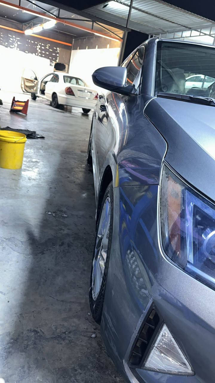 سلام عليكم النتره موديل 19 ماشيه  85  حقيق   حادث كلاش خفيف فول مواصفات ماعده فاتحه مكينة 2000كير أي اتي مكينه كير تبريد صدر كله مكفول راقمي *********** مكاني بغداد بجم كبس سياره باسمي تحول ثاني يوام أو وكاله اني حاضر سعر 130 وبيها مجال قليل جداً
