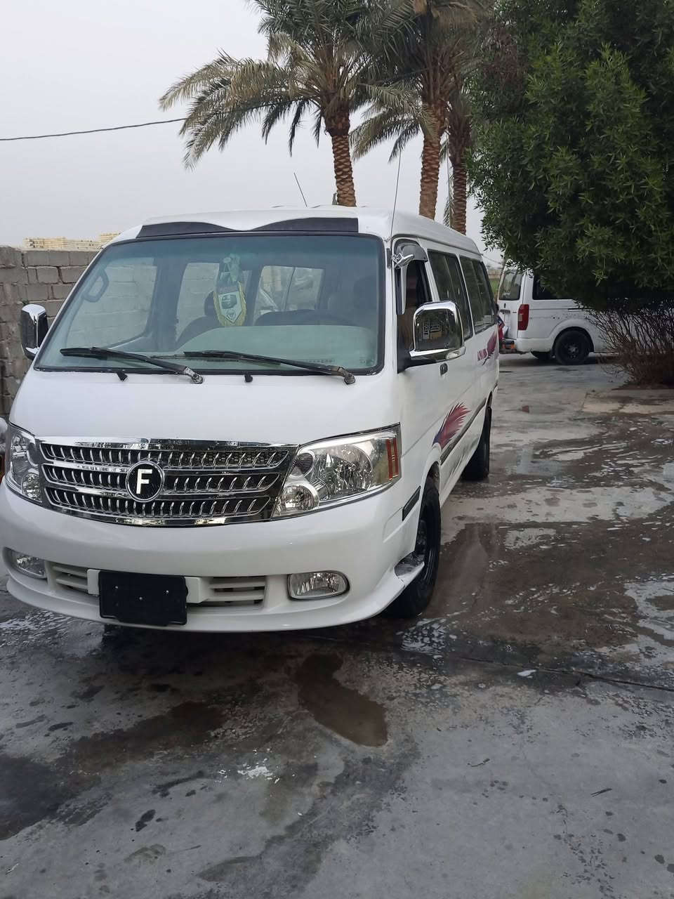 فتون موديل 2009مواصفات 2010 مكينه وكير واكسل جدد تخم تاير جديد داخل نضيف حلو رقم  شاصي ممسوح عليه غرامات 450على المشتري وهيئه عليه 100اني فقط مسؤل عن مالك السعر قفل 33 مكاني بابل قرب سيطره الاثار الشراي يتصل ويدلل ***********
