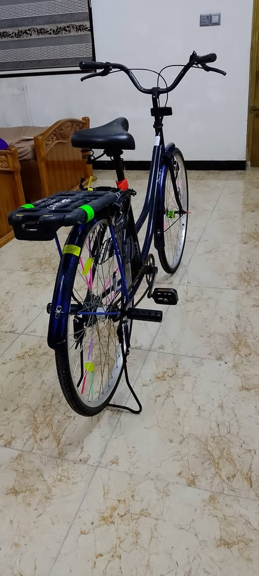 السلام عليكم بايسكل حجم 26 بايسكل نظيف نظافه 100% موديل 24 سعر ١٠٠وبي مجال مكان بغداد البلديات حي التراث رقم الهاتف ***********
