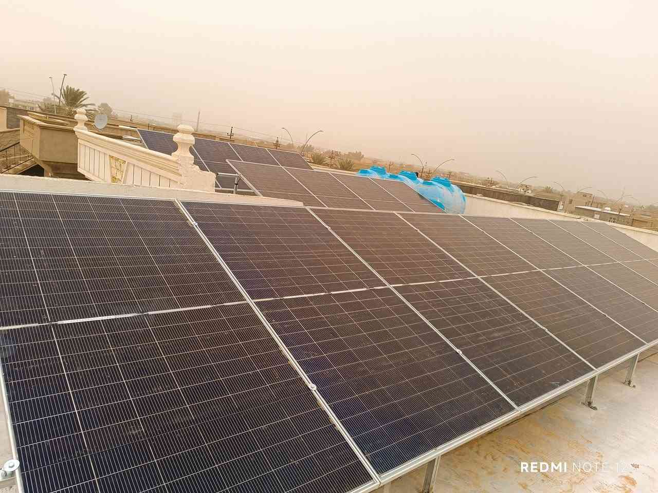 #مكتب عالم الطاقة للطاقة الشمسية 
بعنوان الثقة هدفنا نحو النجاح
تم بفضل الله تعالى وتوفيقه 
 تنصيب منظومة طاقة شمسية لمنزل الدكتور نصر صبري عواد  حديثة محافظة الانبار
مكونات المنظومة 
بطارية ليثيوم 16كيلو واط ضمان 5 سنوات 
61 الواح من شركة جوتا  600واط 16 بازبار ضمان 12 سنة 
انفرتر 12 كيلو واط (50 امبير) ضمان سنتين
تعمل المنظومة على تجهيز المنزل ب 
(15) امبير ليلا 
(30) امبير نهارا 
مكونات المنظومة انفرتر من شركة گوسباور ذات جودة ممتازة وبرنامج واي فاي للتحكم عن بعد ومقاومة عالية  ضد جميع الضروف البيئية  الرطوبة والغبار ip54 بطارية شركة EVE ذات من اجود انواع البطارية ذات برنامج اطفاء ذاتي في حال حدوث اي خلل 
#تم ربط المنظومة وفق عملية الربط الذكي BMS ادارة التحكم بالبطارية لضمان عملها  على اعلى مستوى من حيث الدقة والامان كذلك يمكن الزبون بالإضافة للربط الذكي الاتصال بالبرنامج Gospowerenerg الذي يمكن من خلاله التواصل المباشر بالمنضومة بواسطة الزبون والمنصب ومهندس شركة ايتل 
زورونا وستجدون ما يسركم للاستفسار الاتصال على الرقم 
*********** استاذ عادل رشيد العبود 
*********** استاذ إدريس شعبان الحسن إدريس شعبان الحسن @
الحويجة مدخل القضاء مجاور محطة وقود سليمان الغرب قرب سيطرة العزيزية (الجحيش)
