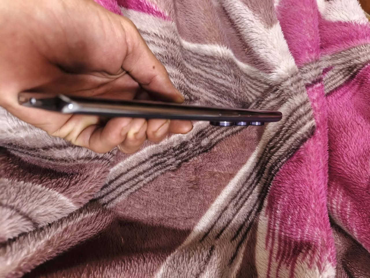 @إشارة سلام عليكم جهاز تكنو كامون 40 برو فور جي 
مستخدم سبوع مبدل ضهر اصلي فقط وممبين مبدل ابد 
مكفول من الشخط كامل ملحقات للبيع السعر 300 قفل 
***********6

