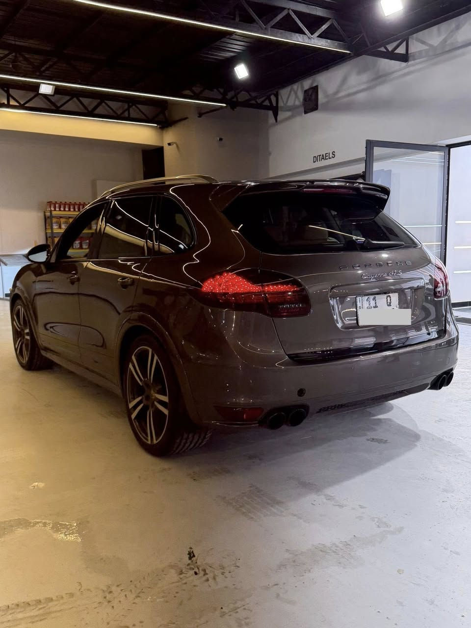 *بورش كايين GTS
*المديل/ 2013

*محرك v8 
*خليجي وكاله سردار

*ماشيه / 107 الف كيلو متر 
*فول مواصفات فئة GTS

*كشنات تدفئة تبريد 

*بيه فقط بارد كلش قليل بلبنيد
 *تحكم مقاعد كهرباء

*شاشة لمس

 *داخل مميز جلد مشمشي مع قماره كنتاره
*جكات
*فور ويل
*فتحه
*كاميرا خلفية
*حساسات 360 

*مانع انزلاق
*خزن ميموري للمقاعد 
*تدفئة تبريد جميع المقاعد

*مثبت سرعة

*بصمتين وياها وحده حمره ووحده سوده

*مري شفط

*صندوق كهرباء

*مراقبة نقطة عمياء

*هيتر ستيرن

*تعرف على اشارات المرور

*تحكم في درجة الحرارة

*فرملة طوارئ

*مصابيح ليد امامي خلفي

*رادار

رقم / *********** 
العنوان زيونه
السعر 275
