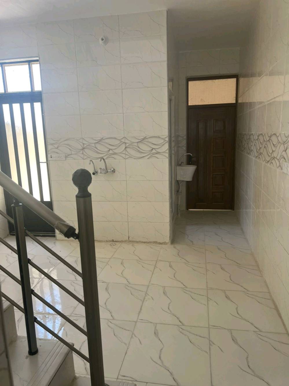 بغداد بوب الشام في بستان بشار 
مشتملات للبيع عدد 3 مساحة الواحد 70 متر  خدمات كاملة موقع كلش حلو عل شارع الرئيسي


يحتوي كل واحد علة استقبال ومطبخ وخدمات ونوم عدد 2 بناء حديث ومناور وخدمات عدد 2 المناور 



زراعي ملك صرف سكني العنوان بوبشام بستان بشار خدمات تبليط ماء مجاري   



ملاحضة إذا عندك عقار وتريد تبيعه بيت أو كاع دزلي 



تفاصيلة عل واتساب وعرضة إلك 



*********** واتساب 
*********** هاتف