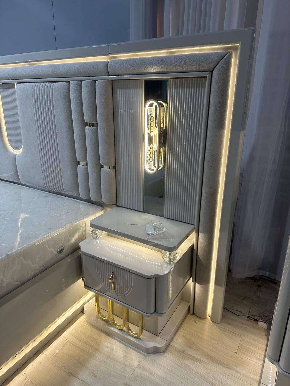 غرفه صيني  صبغ بويه كود (2946) 
( 10 ) قطع 
 ( كنتور ابواب 8 باب ملحق مزدوج + سرير + ميز تواليت + شازلون  + درور + زاويه  + طابوريه + كومديات عدد)✨ موبيليات جيهان… فخامة بيتك تبدأ من هنا ✨🚨 انتبه… العرض الأقوى وصل الآن! 🚨
إذا ناوي تجدد غرفتك تزوج   تلكه يمنا اجود الانواع
هاي فرصتك الذهبية قبل نفاد الكمية 😮‍🔥
وصلت أحدث تخم قنفات  🇹🇷 موديل 2026

📲 اتصل أو راسل واتساب الآن واحجز غرفتك قبل غيرك
(***********)
