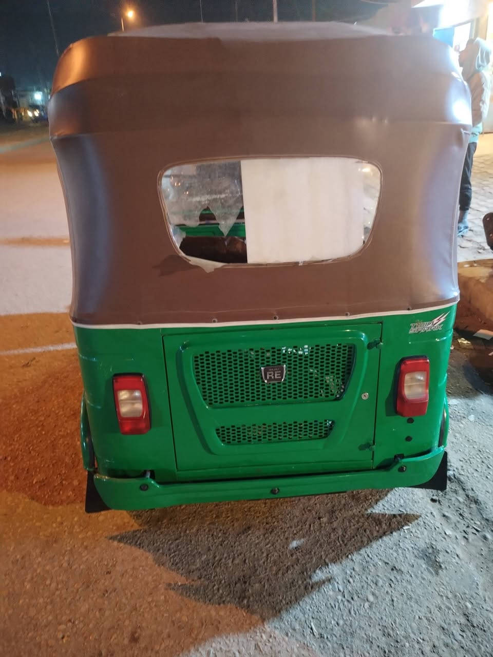 سلام عليكم تكتك للبيع موديل 22شهر 5 تكتك كفاله عامه كشره من صبغ معجون بيهه بس تلاحيضات تكتك وراق وكيله شاكر مكان ميسان المجر رقمي ***********
