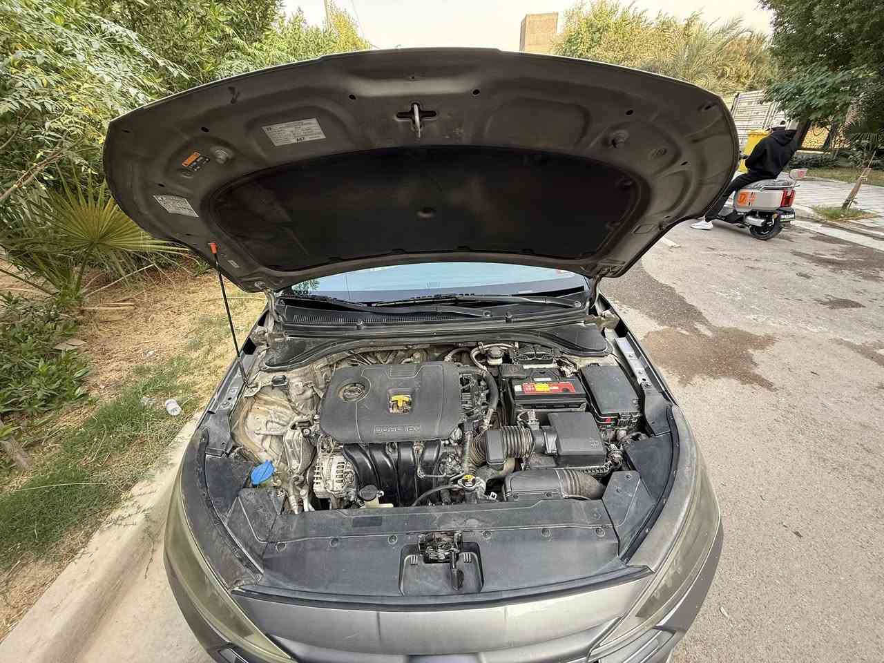 النترا2020
فول موصفات 
كشنات تدفئه
فتحة سقف
تلث انضمت سياقه
كامرا دوار 
بصمه ابواب
بدون ايرباك 
بيع مستعجل السعر 115$
السايره بيه بس كير يرادله تبديل 
***********
