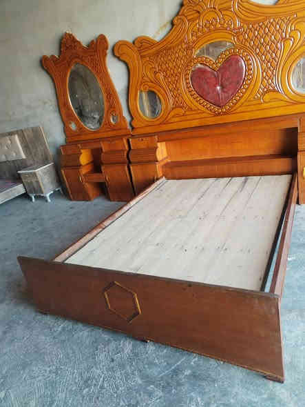 غرفه صاج 6باب ملحق خشب اخو الجديد سعر 600 وشراي اتصل ب ***********
