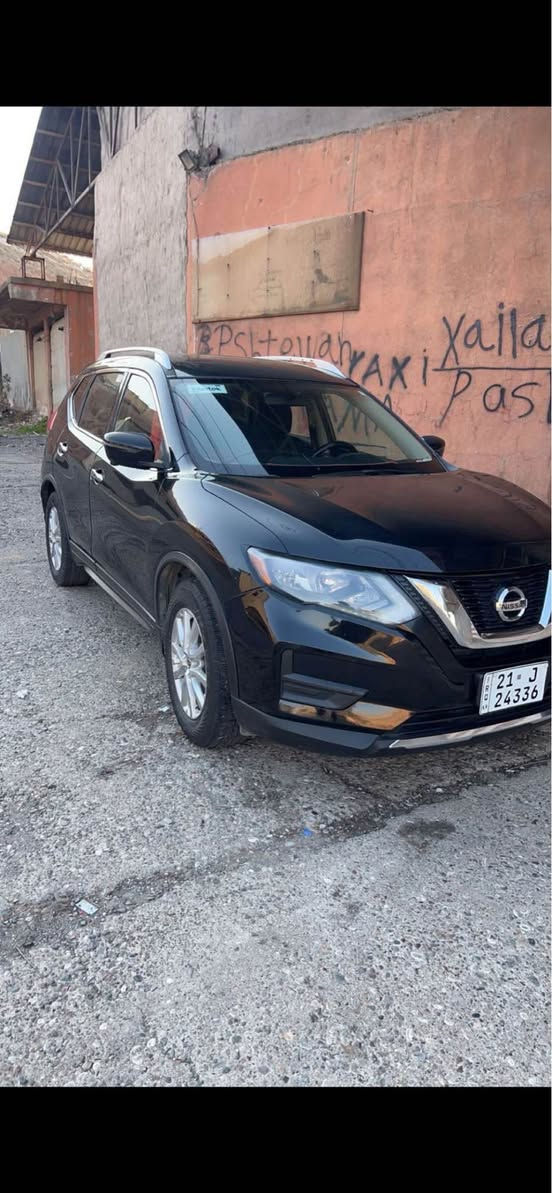 نیسان رۆگ مۆدیل ٢٠١٧ گیر و مەکینەی بەشەرت تەنها گیری کرایتەوە بەلام بەشەرت مواسفاتی SV فول فول تەنها سلایت نیە 5کامیرە شەغال بەسمە سندوق جەگ گیر تۆماتیک  بە نسبەت بۆیاغ سۆنەرم داناوە سعری 155 وەرەقە بۆ زانیاری زیاتر پەیوەندی بکەن بە *********** تکایە نامە بۆمن مەنیرن رەقەمی خاوەنیم داناوە كويسينجاك, أربيل
