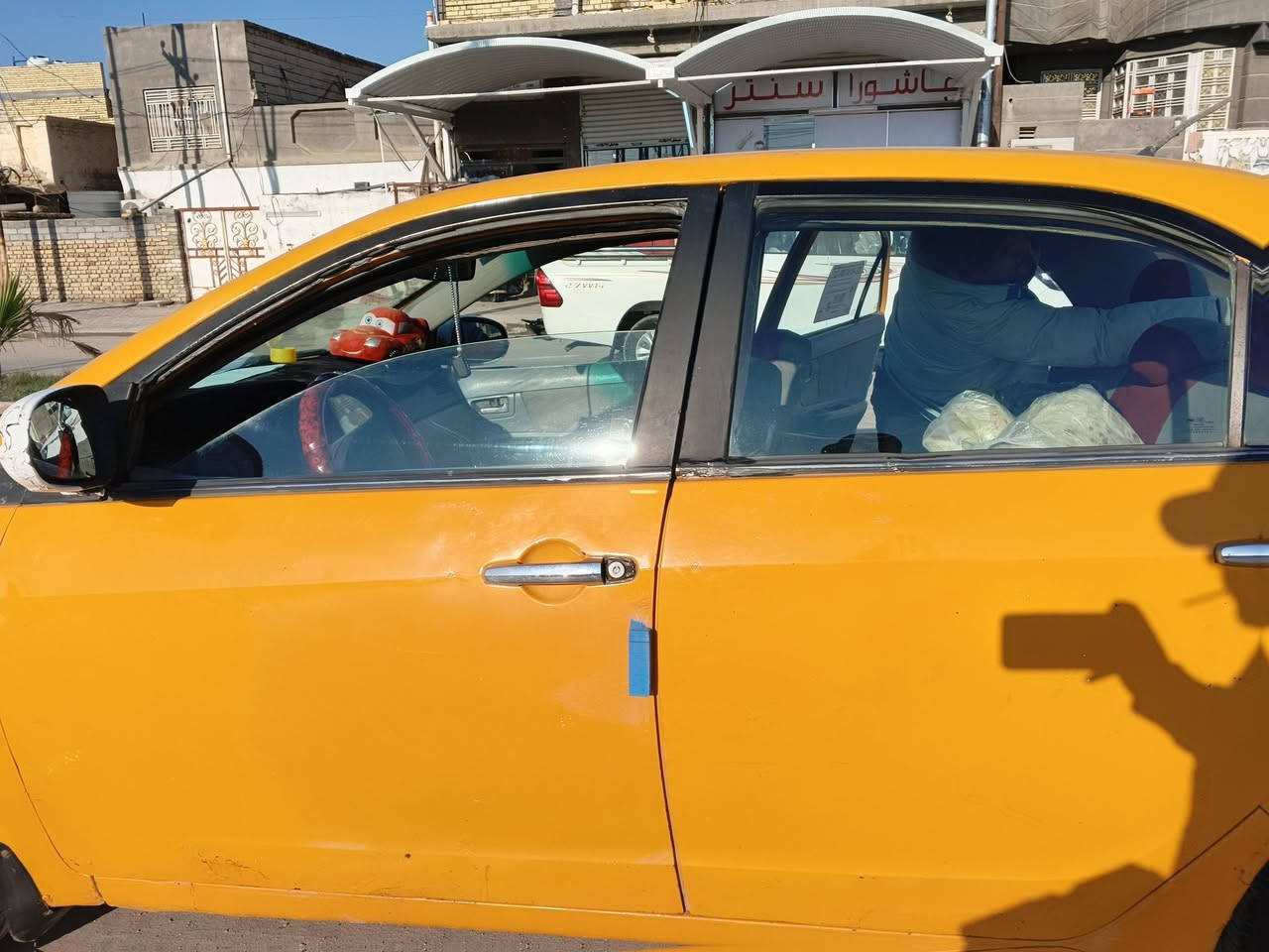 السعر 28$ قفل
جلي موبل 2013 
كير عادي سيارة مثل ماتشوف بالصور
سنويه 2018 تحويل بنفس ليوم
داخله هزه وخطه وبحث ومصفره هيئة وغرامات 
نواقص بسيطه 
خياسات قليله داخله فحص كريم حسون قبل يومين مكفولة من كلشي
لسيارة تجي وتشوف النواقص بعينك وبهذ السعر تنباع الكايمه والمنهتيه كلش انه ابيعك سيارة ماوكفت عندي الحمدلله 
للاتصال *********** 
يبدي من الساعه 9 مساء وباجر الجمعه الصبح
وحياكم الله جميعا
العنوان ناصريه سوق الشيوخ
