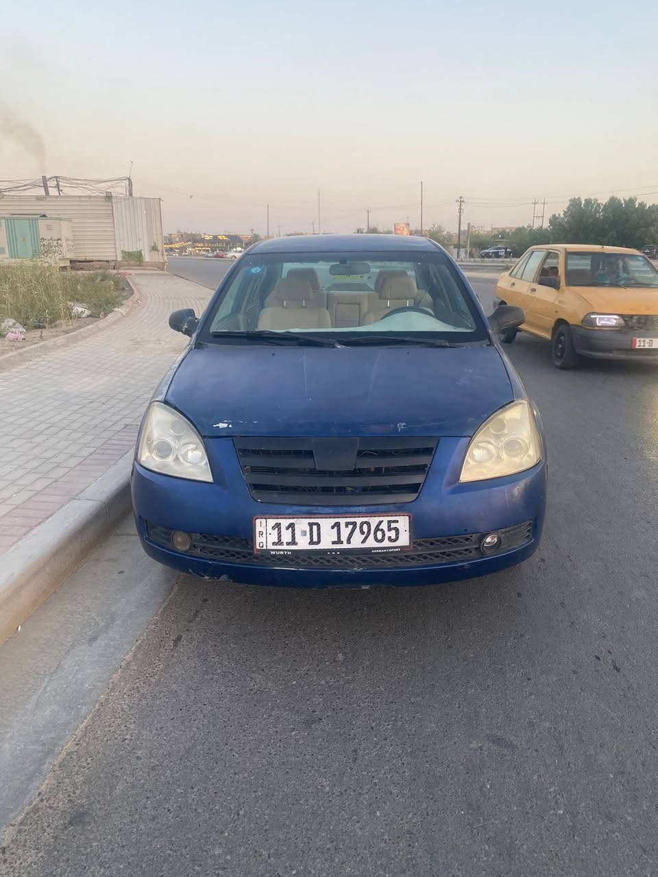 السلام عليكم عندي شيري اي 5 2010 ما بيهة ضربة فقط جراد بسيط
محرك وكير مكفولات 
رقم بغداد دولي بإسمي سنوية وهزة ورقم جدد
صدر امامي خلفي نضيف
غرفتها نضيفة اريدها ب24 وبيهة مجال مكاني بغداد حي الجهاد ***********
