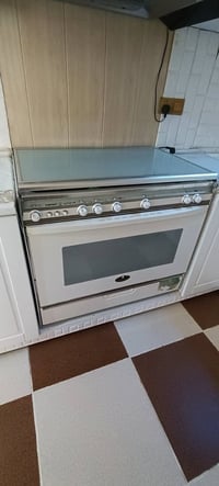 فرن كريازي أصلي • حالة ممتازة • هلبجة الشهيد