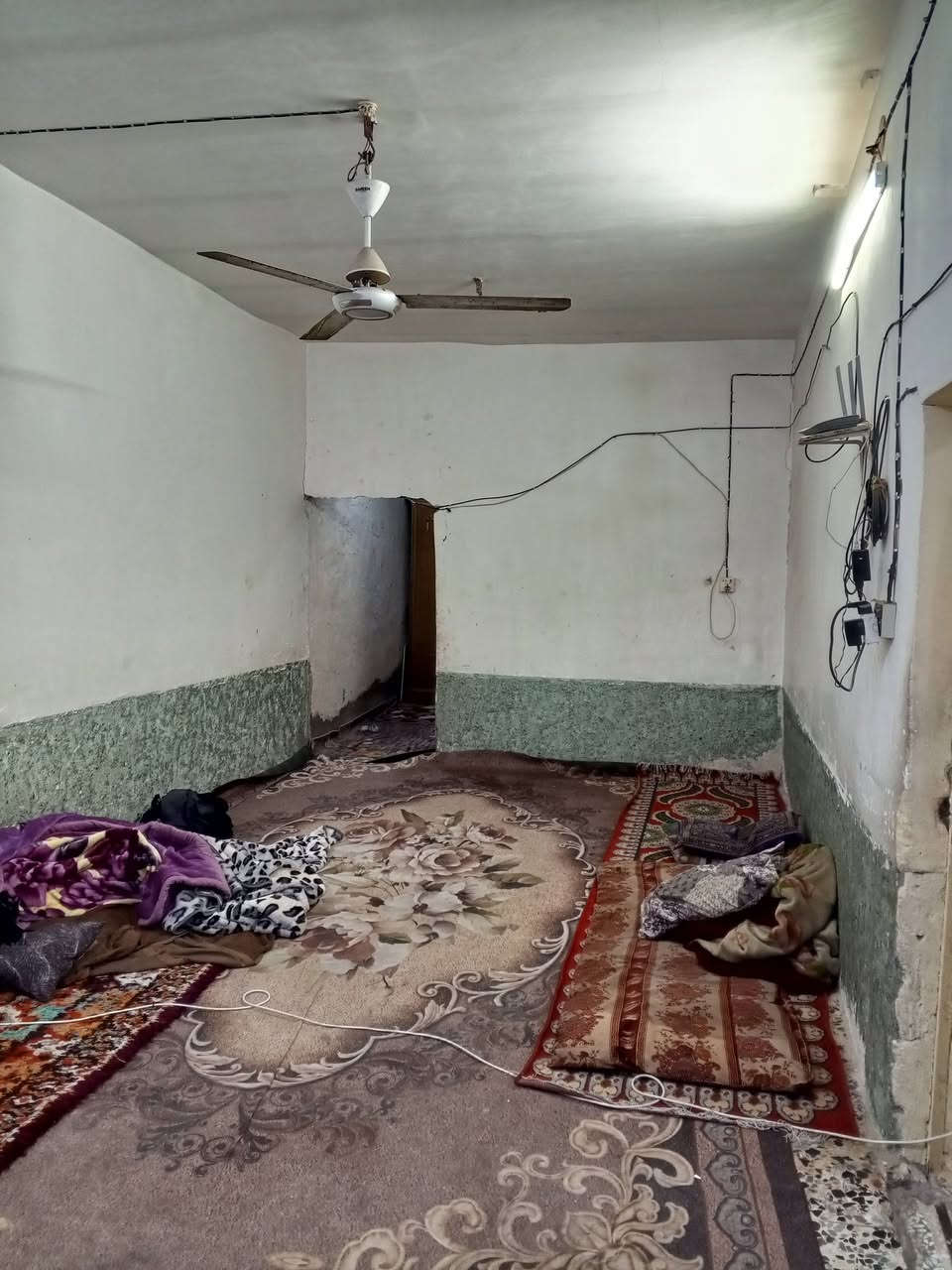 دار للبيع مساحه 150.الرضويه الثانيه الاستفسار علا الرقم ***********
