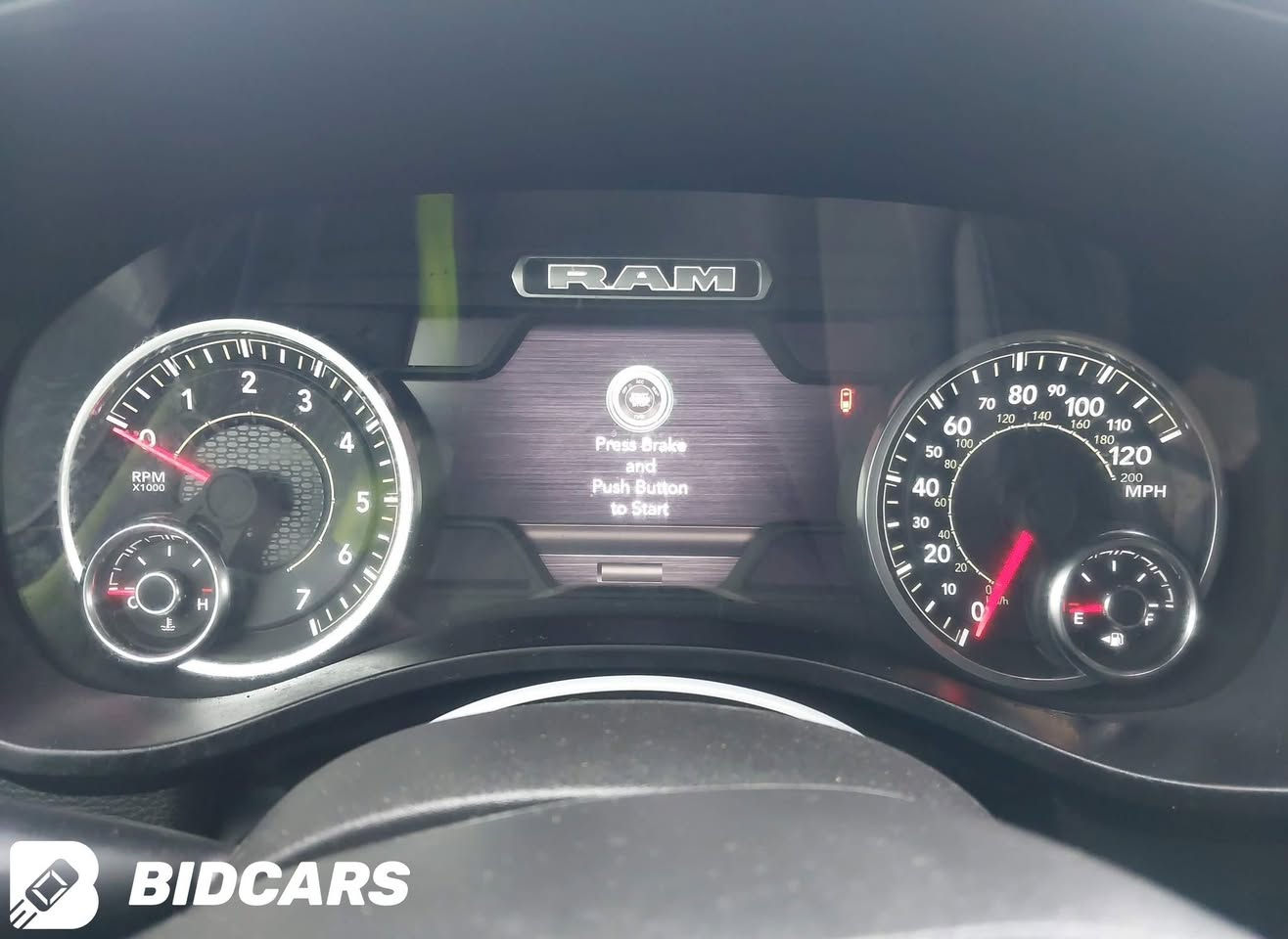 رام مديل 25
محرك توين توربو 
السياره كفاله عامه من الضربه والصبغ 
مرقم وجاهز اي نقص مابيها 
السعر 390 ورقه
ماشيه 37 
***********
