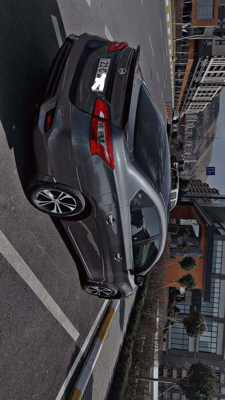 Nissan Sentra 2019 

سەیارەکە٧٤ هەزار مایل رۆشتووە،
نیزامی Eco هەیە

ئاوێنە کارەبا،
دژە خلیسک،
سوکان ڤۆلیۆم و تەحدید سورعە،
Radar, ABS 
Light Auto,
شاشە گەورەو کامێرا،
بلاجیکتۆر،
ویل کەپ،
سەیارەکە پارچەو نیوێکی بۆیاخە دەرگای سەیاقpdr هەیە لەگەل بستێل سەرد لەچەمەلەغەی دواوە

نرخی سەیارەکە ١۱٦ و موعامەلەیەکی کەم
بۆ پەیوەندی *********** السليمانية, العراق
