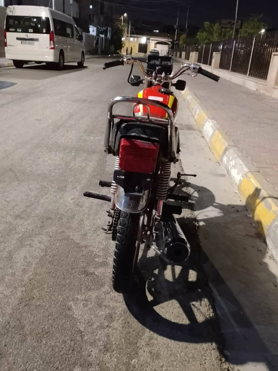 اربعة كير كلك بيهة صوت بلصابع ولحيم بركبة السعر ٢٢٥ وبيهة مجال الاتصال ***********

