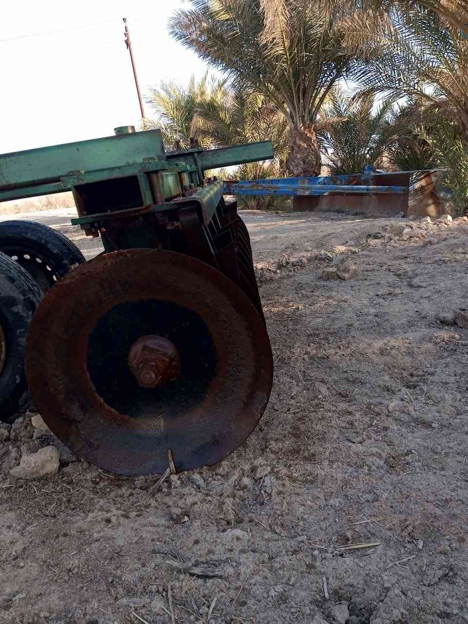 للبيع دسك 20وفدان البير 12ما مشتغلات شي قليل المكان واسط ***********.   ***********
