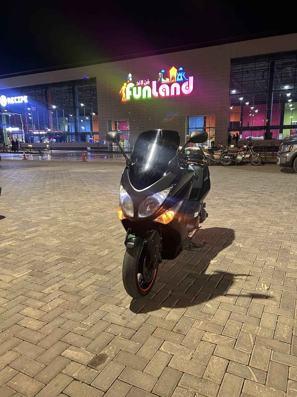 السلام عليكم تي ماكس 2011 دراجة يابانيه اصل كفاله عامه ABS صالنصه يوشماره اصليه وتجوة 530 اصليه دراجه شلعه ومعدل خير من الله عليها ادامه كلج دهن ومي راديتر ودهن جديد 
مكاني كربلاء
***********
