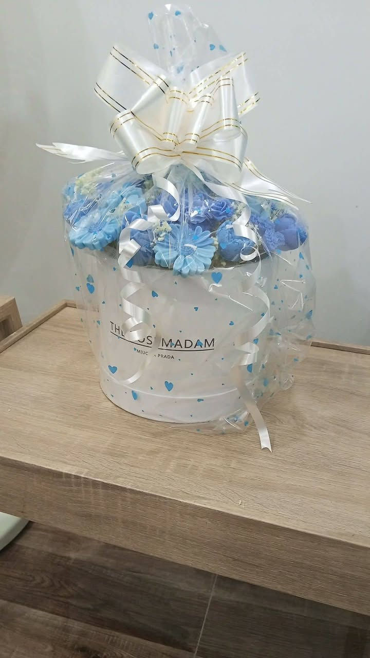 بوكس ورد من شموع معطر حسب طلب وباسعار مناسبه مع تغليف


**إذا كنت صاحب هذا الإعلان وتريد حذفه لأي سبب، رجاءا أرسل رسالة إلى الدعم الفني**