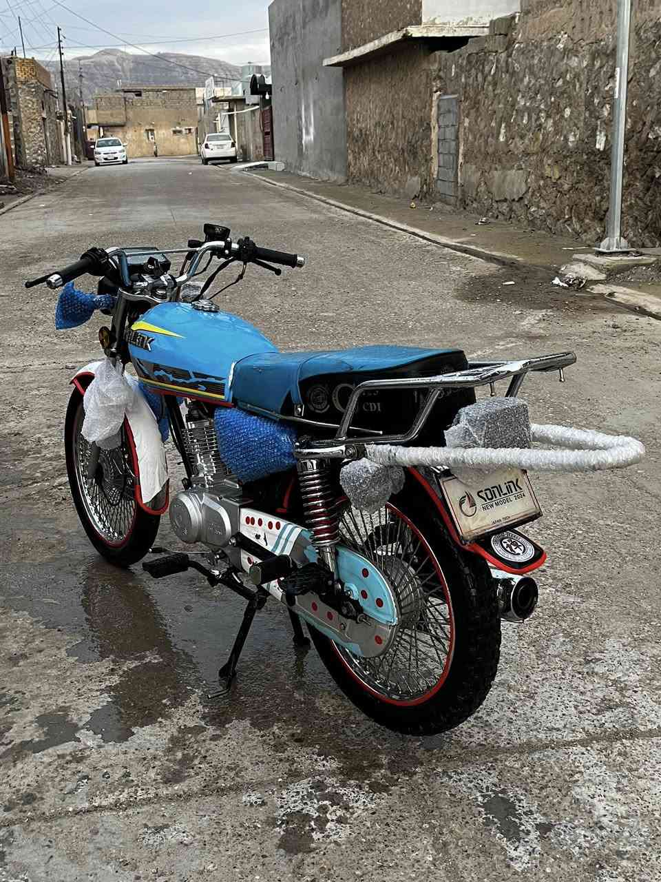 للبيع سونيك اول باب ختومات موديل 2024 اي عيب ماابي شرط من كل شي كهربائيات شغال كامل سعر 675 وبي مجال للشراي رقم ***********
