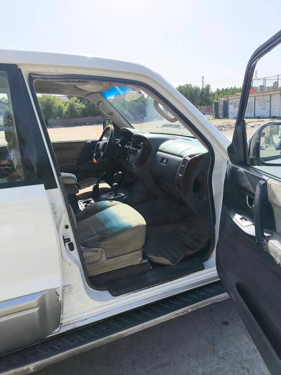 باجيرو 2004
ادوات بدون كص 

دخول قديم 

بدون ارقام 
السعر 45

مكانه بالنجف 

مكلف بالنشر

***********
