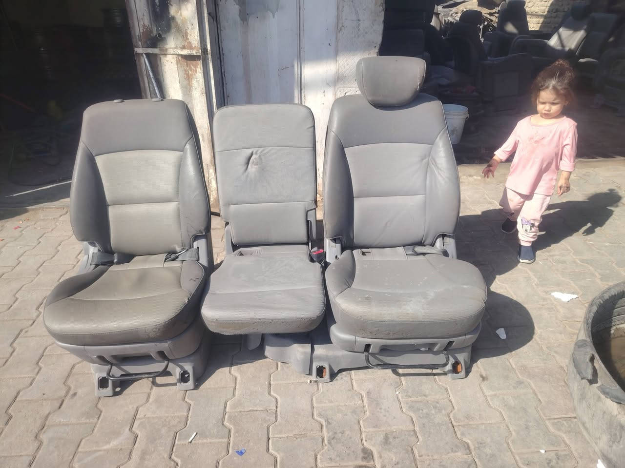 سلام عليكم
كشنات ستاركس 
مال سايق ابو تجوه متوفر 
نضيف مال حاويه جديد 
عندي هم مال 2007 
الرقم *********** /***********
