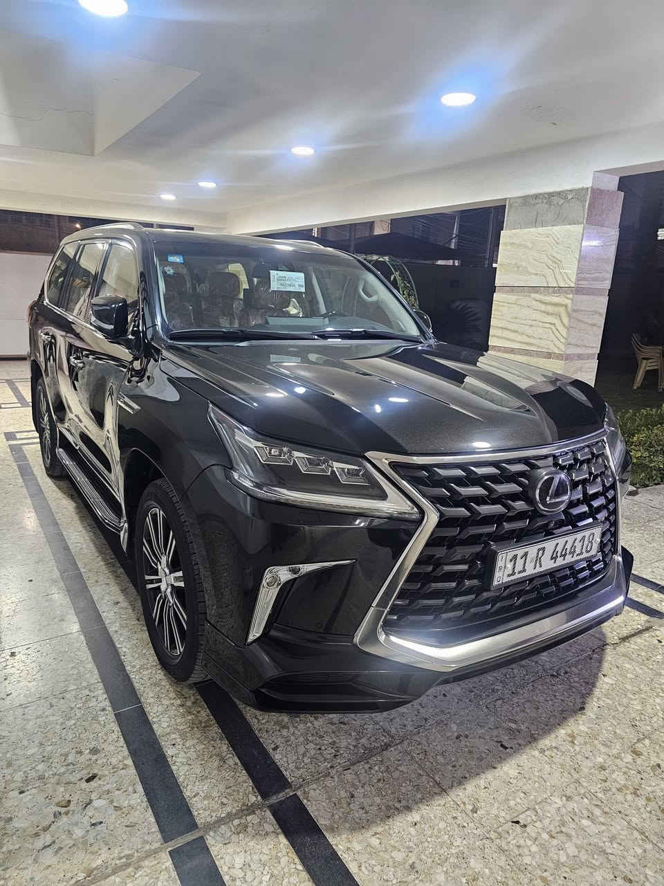 لكزز موديل ٢١ بريم مكفوله ماشيه ٥٢ رقم بغداد. السعر ٩٥ الف ***********
