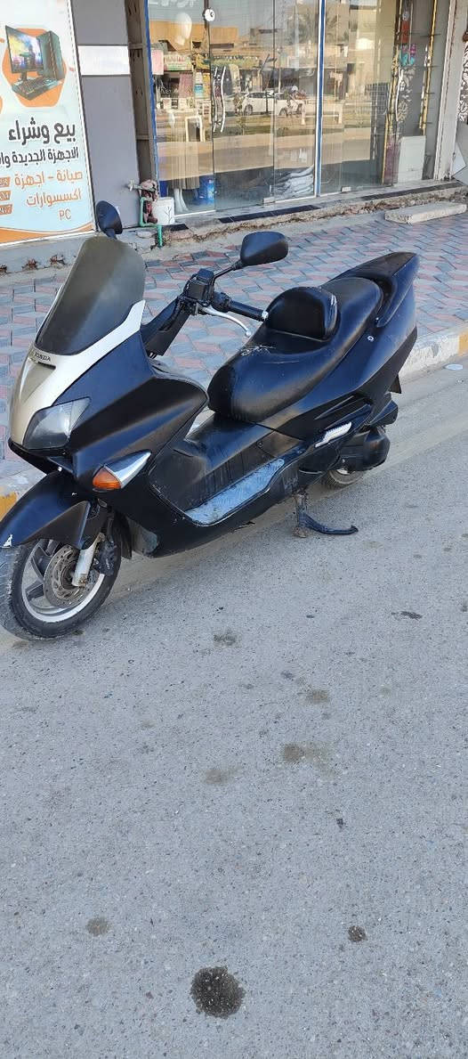 سلام عليكم فورزا صفر٦ مكينه مكفوله وناعمه اوراق بيها
كفراتها حلوات بس وكعت من الاستاند ونكسر لبجم مكان الاشاره السعر ٥٥٠ بيها مجال بسيط مكاني واسط الصويرة 
للاستفسار
***********
