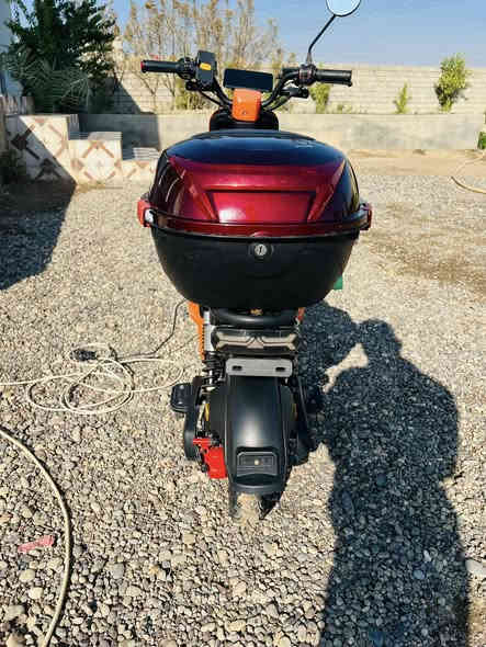 موطور شحن آر 9   
شركه ولي 

   (ست بطاريات) 

موديل ٢٥ 

سرعه ١٠٩  

٤ تبديلات 

لايت عالي ناصي 

دبلات جدد 

موطور بعدو عل وضع شركه 

سعر موطور 525  

وبيه مجال شي قليل 

***********
