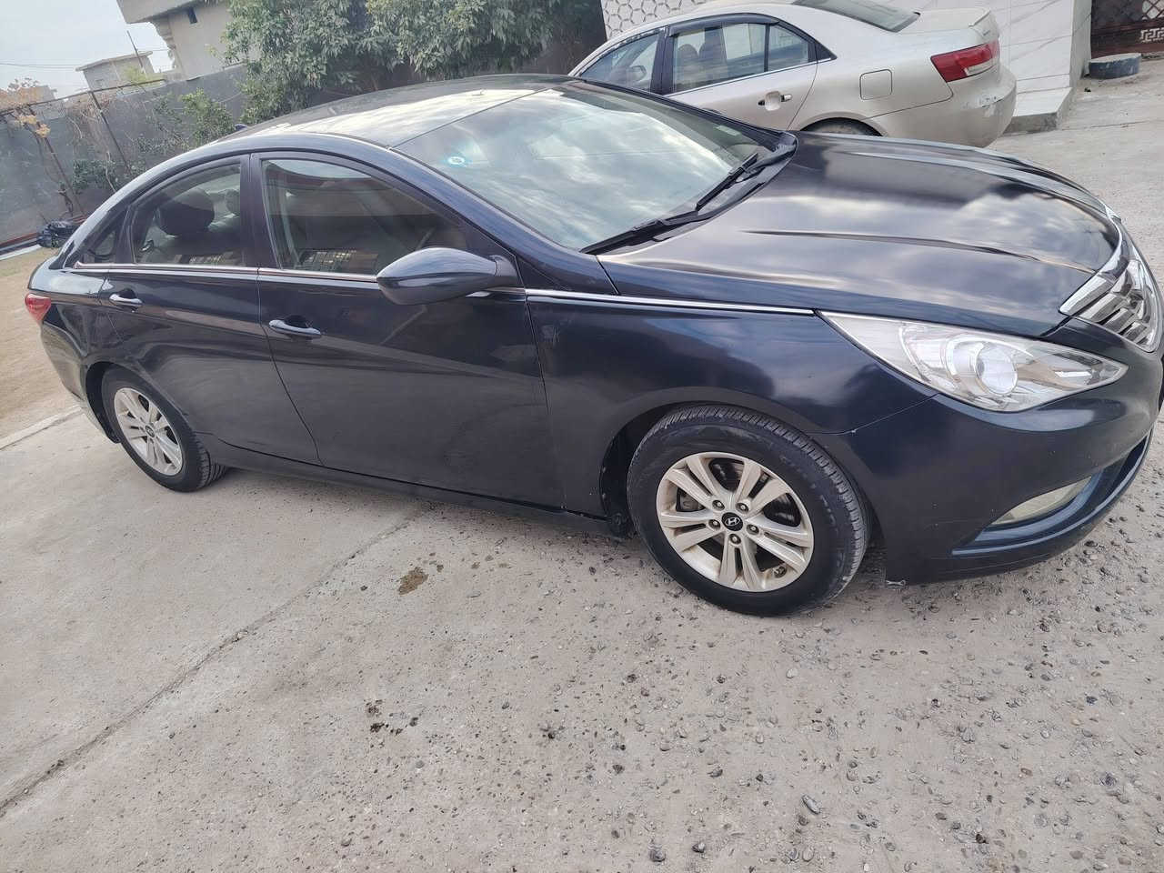 سلام عليكم للبيع  رقم بغداد سوناتا وارد أمريكي موديل ١٢ قطعتين صبغ بدون دواخل سونار موجود السياره جاهزه تخم تاير محرك وكير كفاله تبريد تدفئه ماشيه 124 محرك 2400 كشن كهرباء السعر ٩٨ وبيها مجال حك الجيه مكان السياره فلوجه ***********
