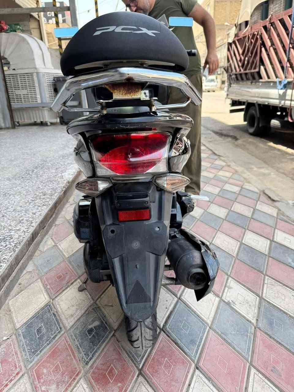 بيسي اكس جيل اول ياباني مكينه 150
حساس ستاند حساس زدحام كله شغال
مكينه ناعمه تخبل اي نقص مابيها فقط الاستاند التعليك
او ملاحضات بل كفر  فقط 
السعر مليون او150  بيه مجال  بغداد البياع تقاطع درويش
***********
