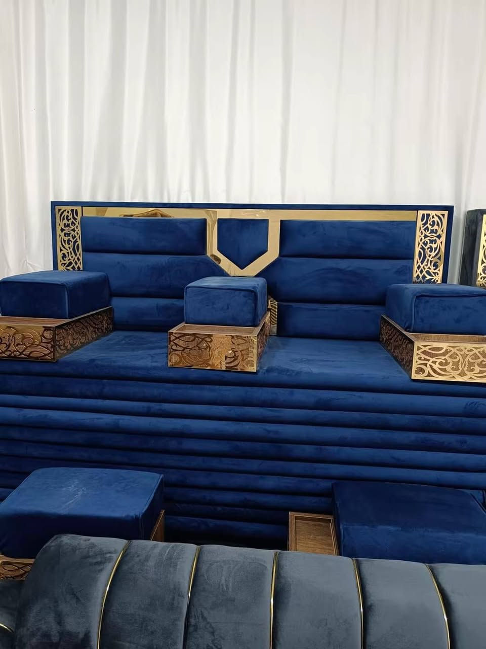 جلسه تركيه خشب وسفنج درجه اوله متوفر كافه لقياسات من 12 متر الى 60متر

*********** وتساب

*********** وتساب

عنوان #بغدادالدوره #هوررجب
