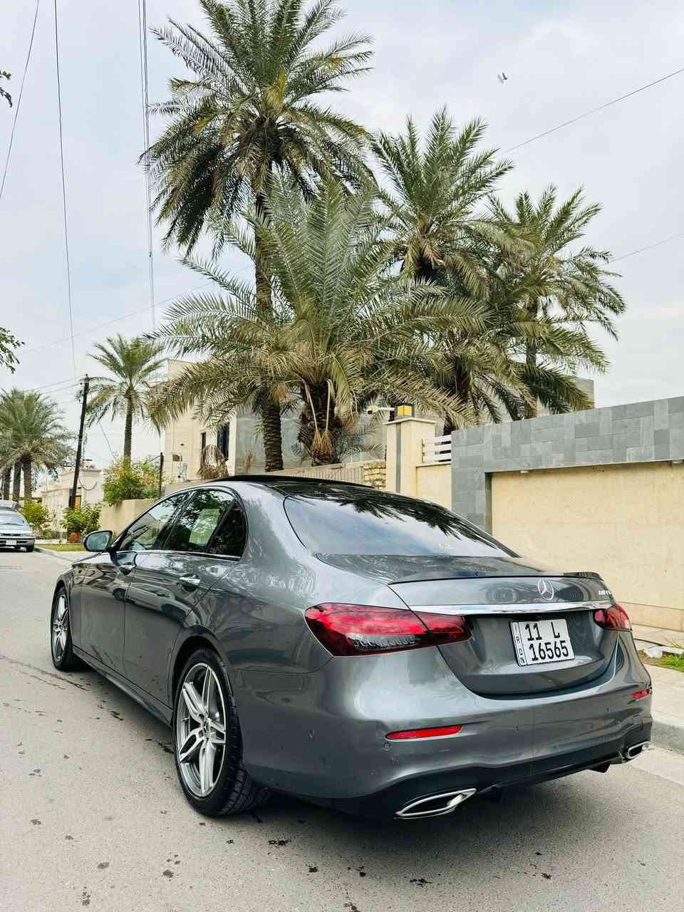 السلام عليكم 
للبيع فقط موديل 2022 فئه E200 ماشيه 60 الف 
مكفوله كفاله عامه وارد الماني بانوراما بصمه جميع الابواب بدي AMG فول مواصفات 
السياره بأسمي رقم جديد 
مكان السياره حله 
اي استفسار ومعرفة السعر اتصال على 
***********
