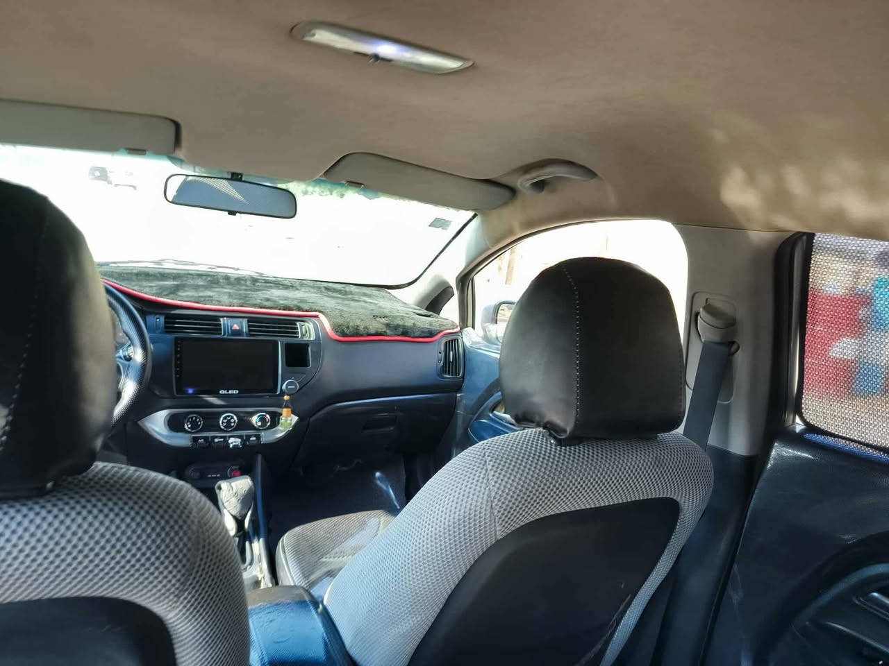 السلام عليكم
كيه ريو مديل 2013

بيها ٣ قطع صبغ

جاهزه

سعره 72 وبيها مجال

مكان نجف
***********
